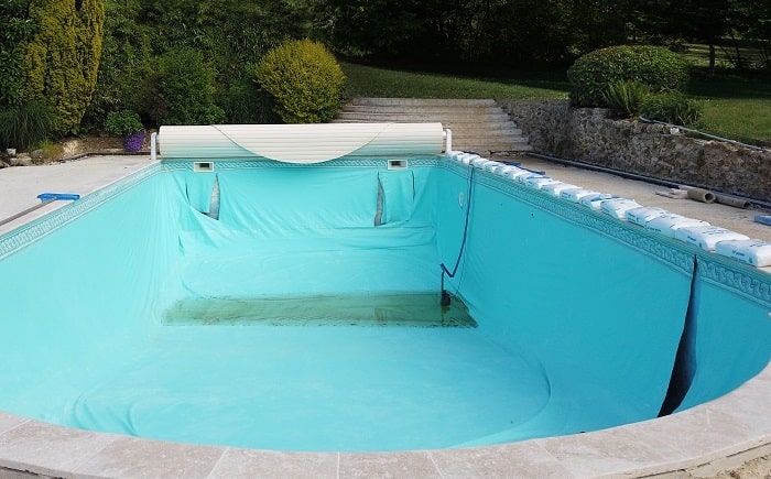 Liner to be replaced with polyester resin